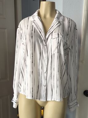 Worthington White Button-Down Shirt with Black Stripe Print